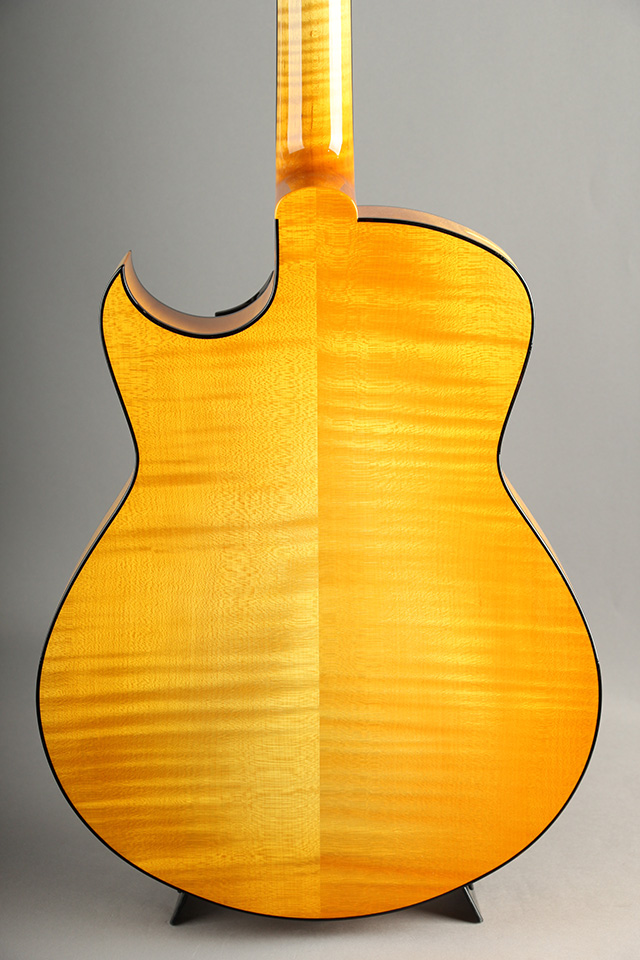 Marchione Guitars 15 inch Arch Top Swiss moon Spruce Top Swiss Flame Maple Side & Back マルキオーネ　ギターズ SM2024 サブ画像4