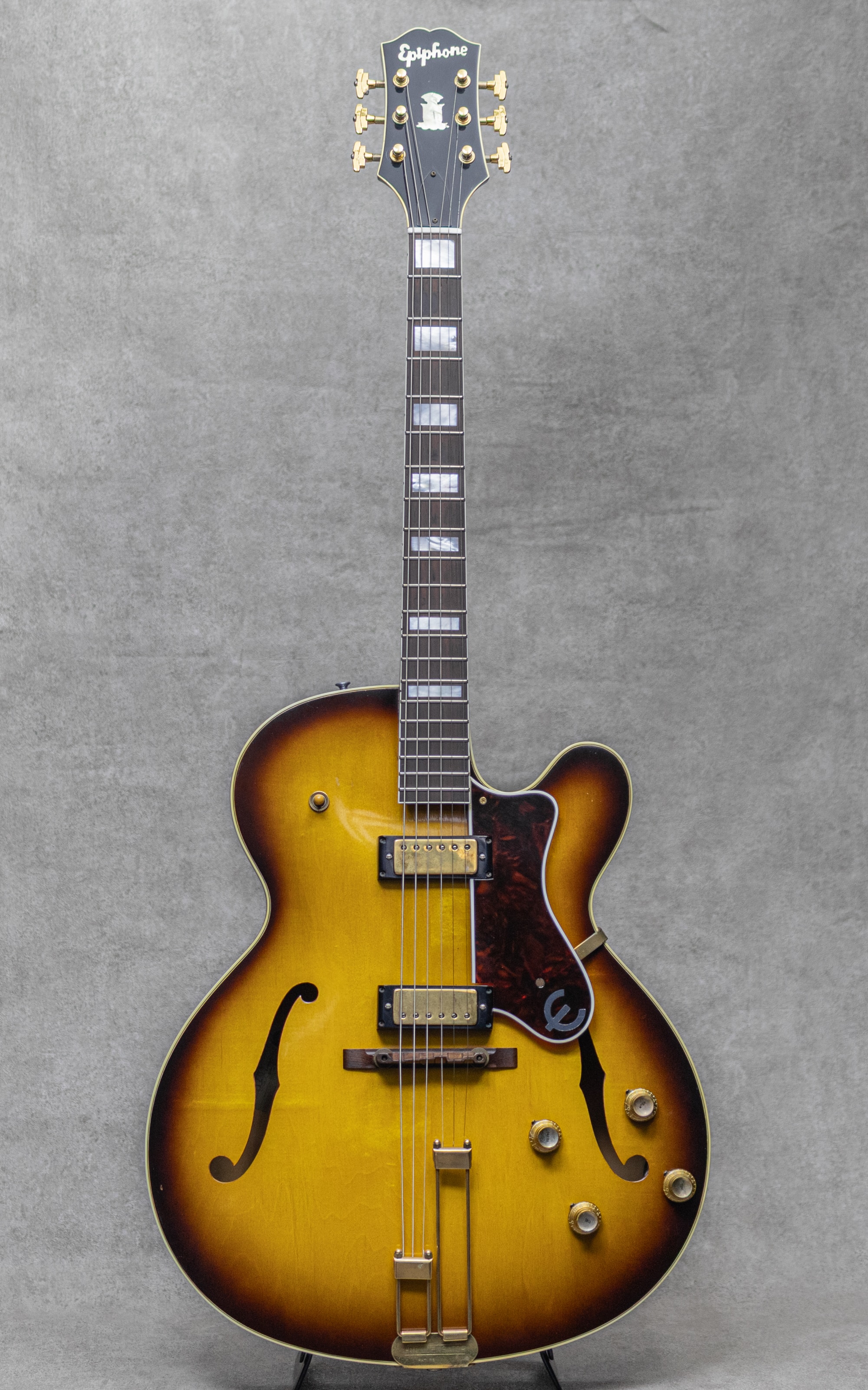 E252 Broadway Sunburst / 1961