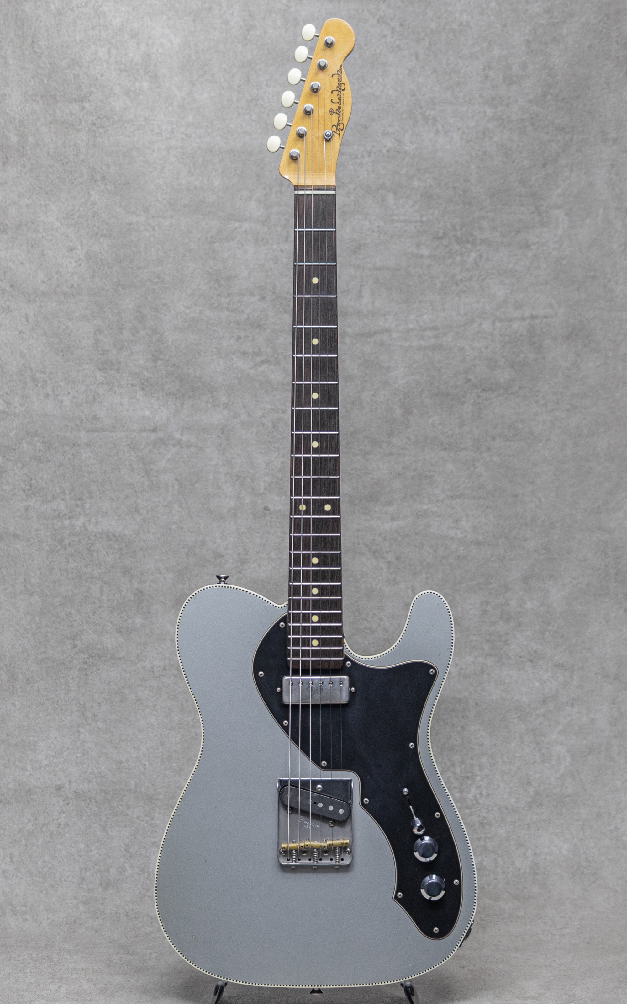 Solid T-Line Custom Silver / 2012