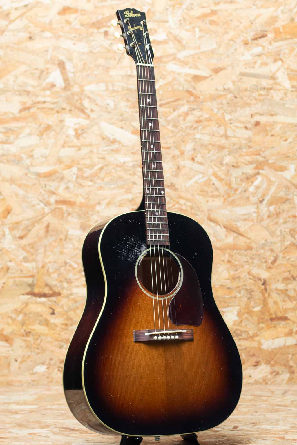 1942 Banner J-45 Vintage Sunburst Light Aged