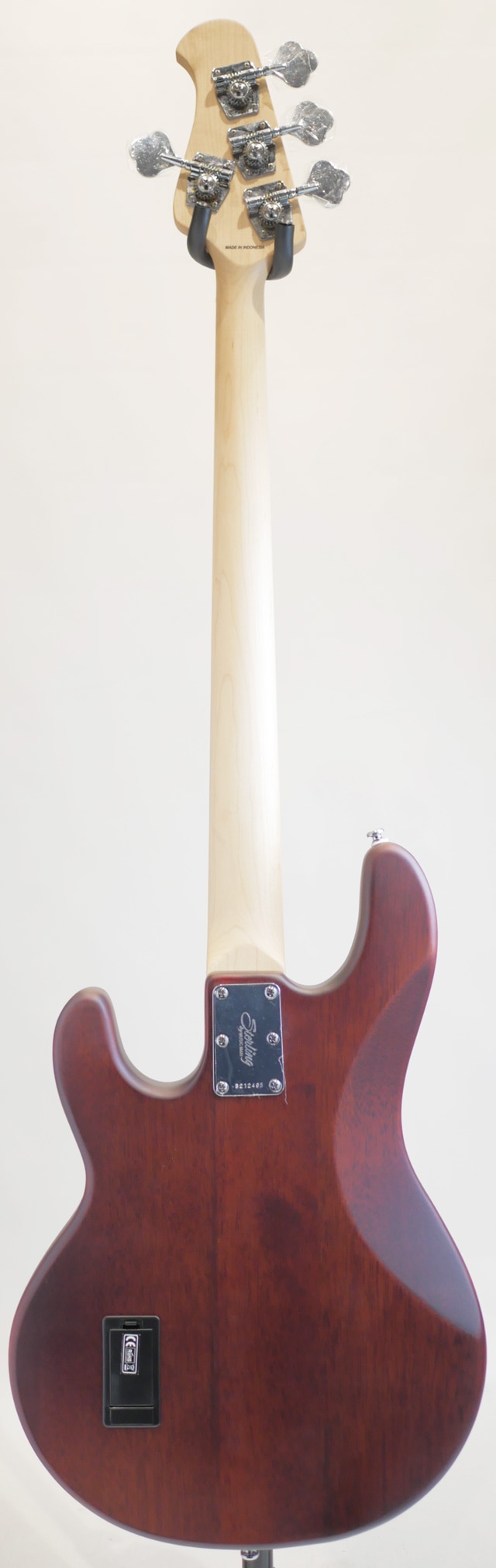 S.U.B. Series Stingray Ray4 / Walnut Satin