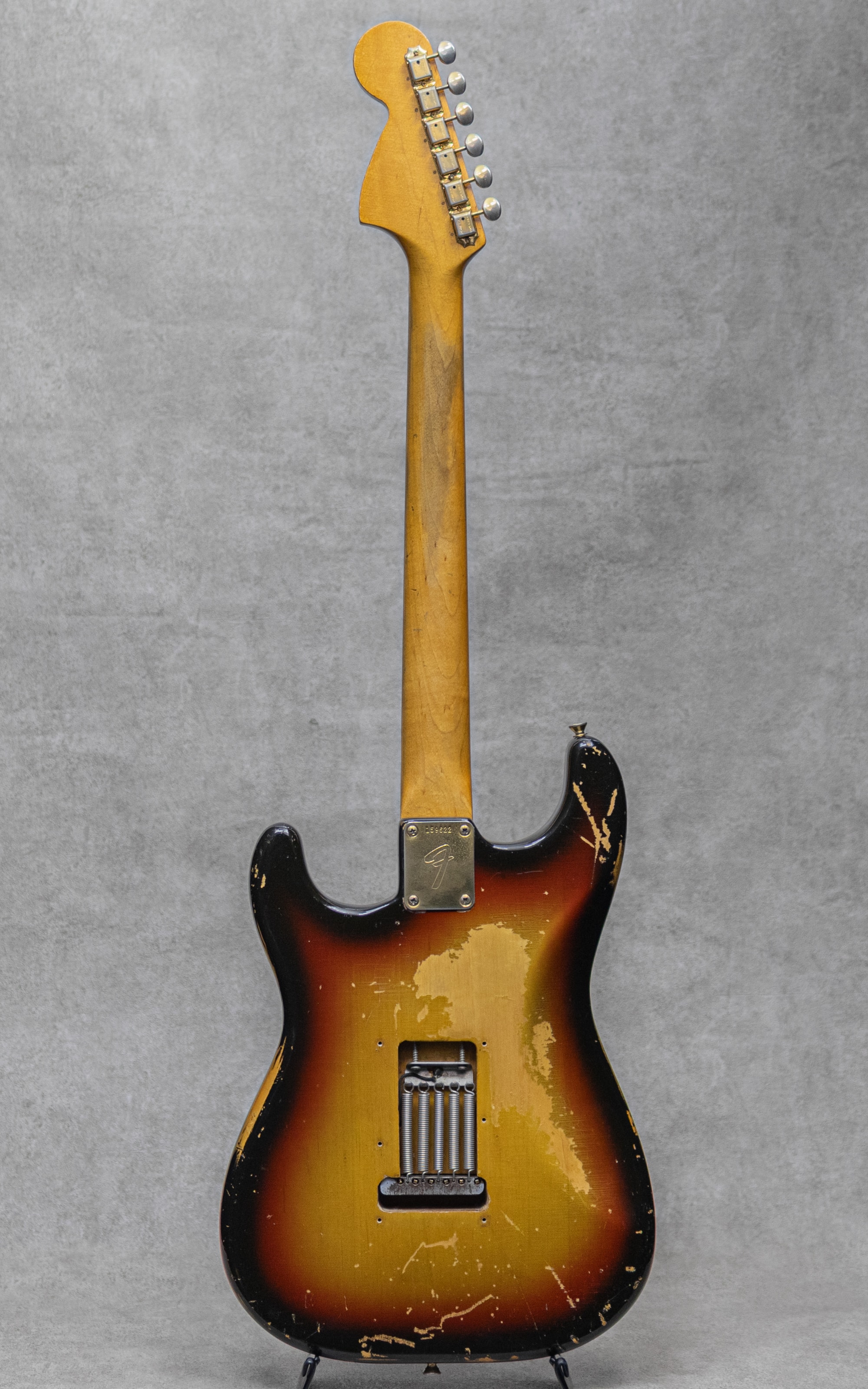 Stratocaster Sunburst Gold Hardware / 1966 & 1967