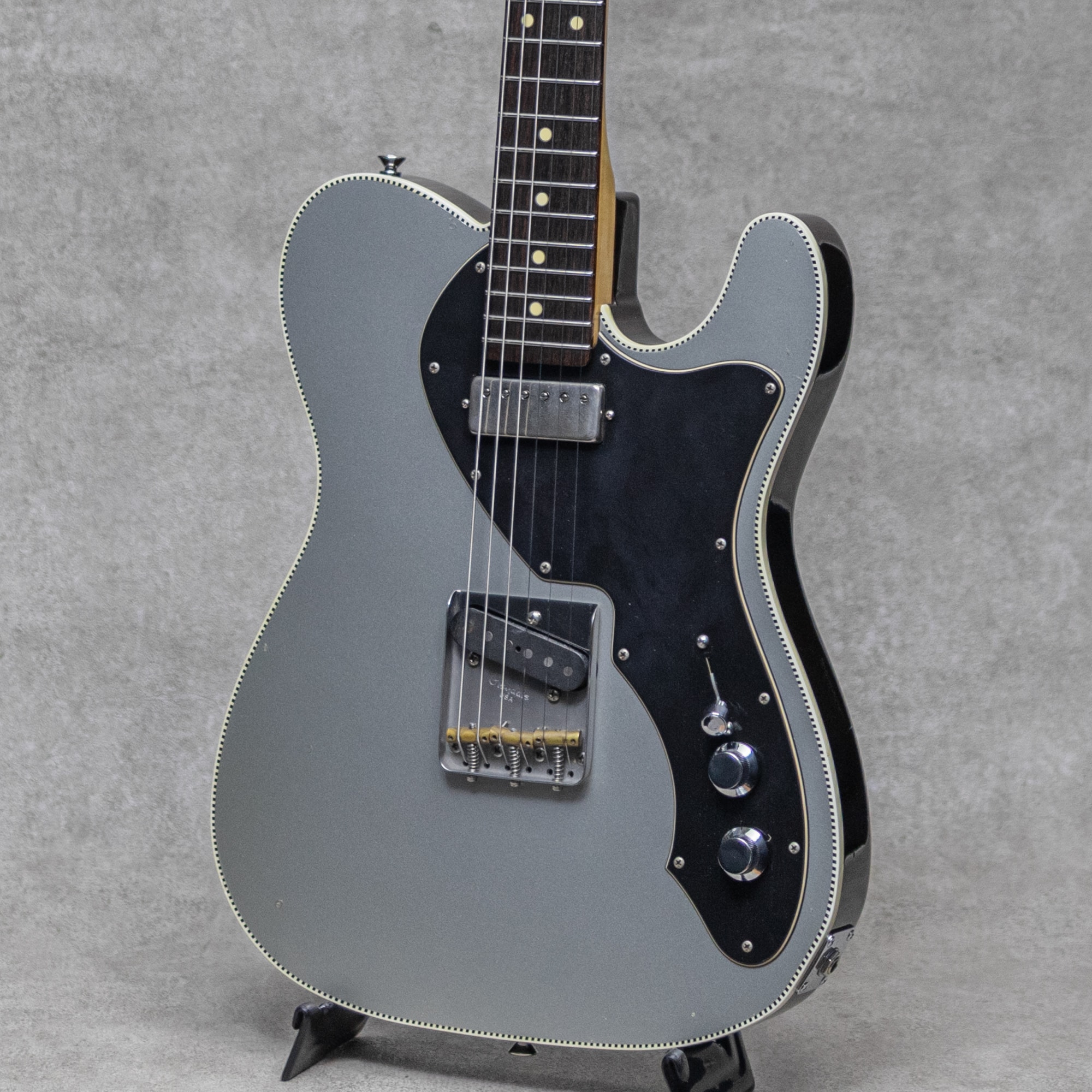 Solid T-Line Custom Silver / 2012