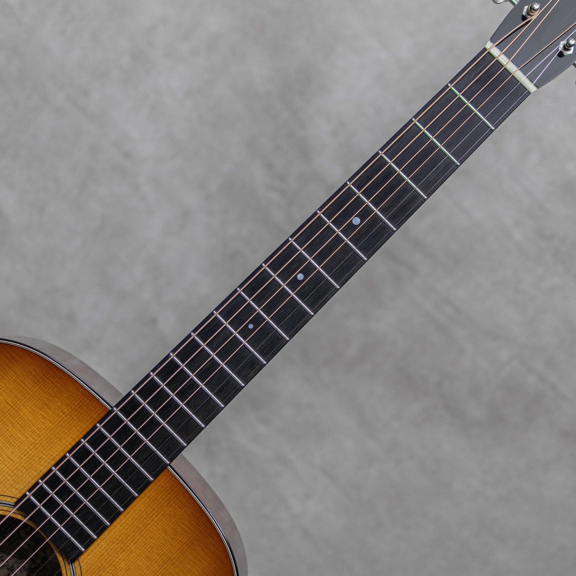 OO1 14-Fret Sunburst / 2022