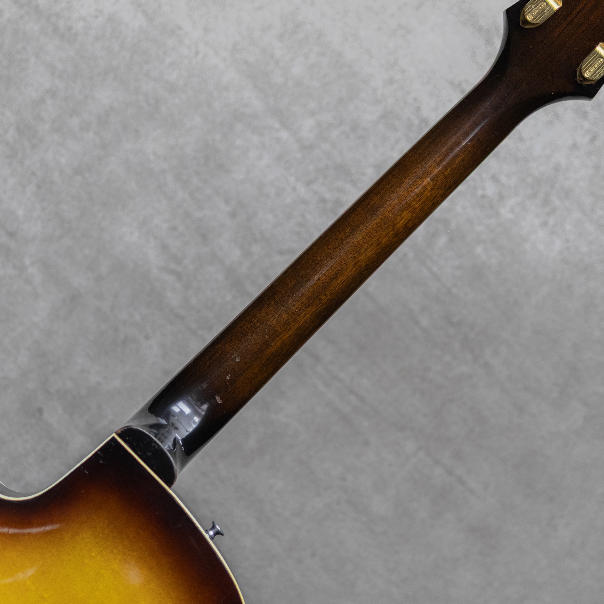 E252 Broadway Sunburst / 1961