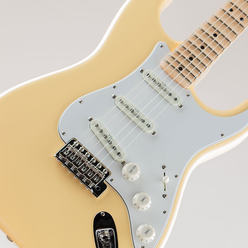 Yngwie Malmsteen Stratocaster/Vintage White/Scalloped Maple