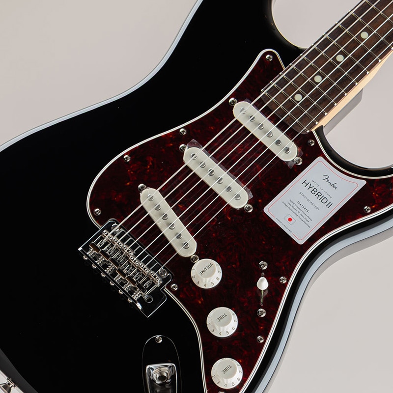 Made in Japan Hybrid II Stratocaster/Black/Rosewood Fingerboard