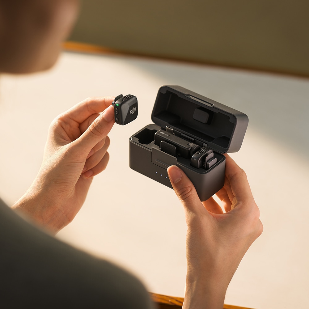 DJI Osmo Pocket 3 クリエイター コンボ + DJI Care Refresh:2年版 + DJI Mic Mini(2 TX + 1 RX + 充電ケース)