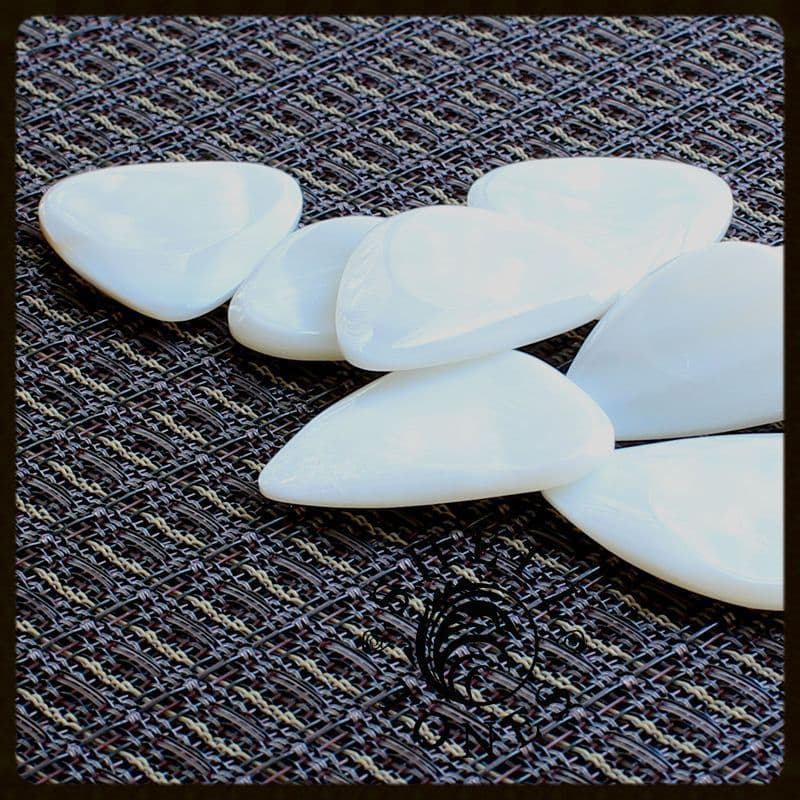 SHELL TONES - Freshwater Mother of Pearl (1枚入り)