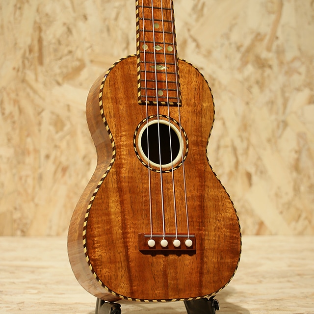 Super Deluxe Concert Ukulele Figured Hawaiian