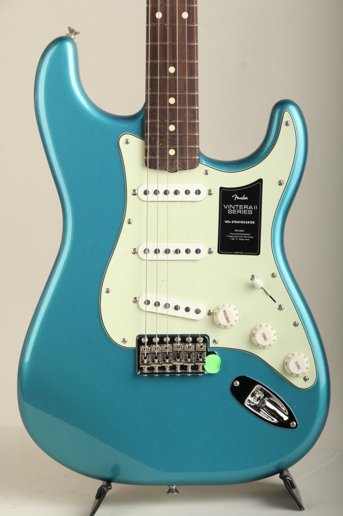 Vintera II 60s Stratocaster Rosewood Fingerboard Lake Placid Blue 【S/N MX23014791】