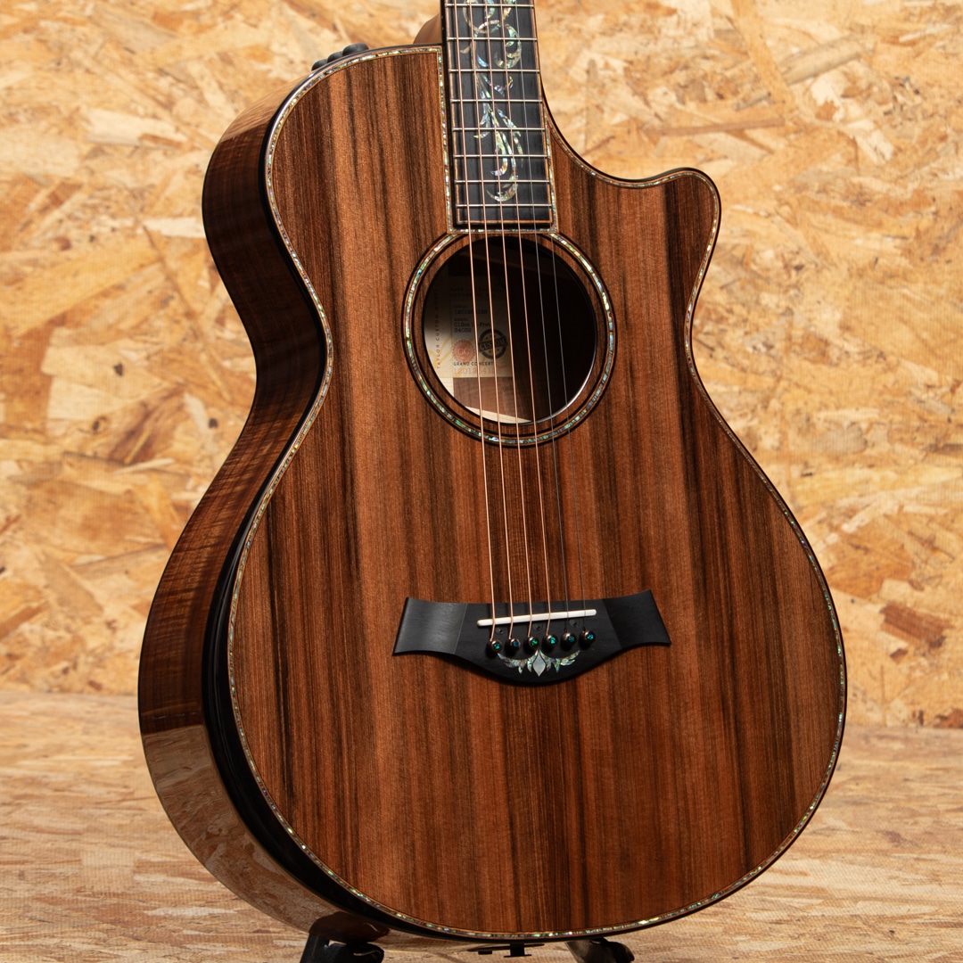 C12ce 12-Fret Grand Concert Custom