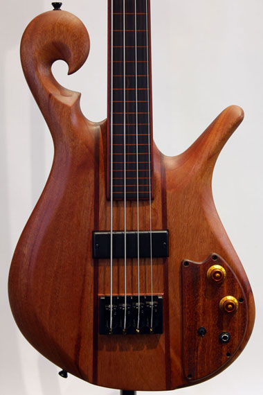 4string Scroll Bass / 32" Fretless Bolt-on【試奏動画有り】