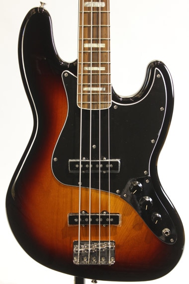 Vintera 70s Jazz Bass (3 Tone Sunburst/Pau Ferro)