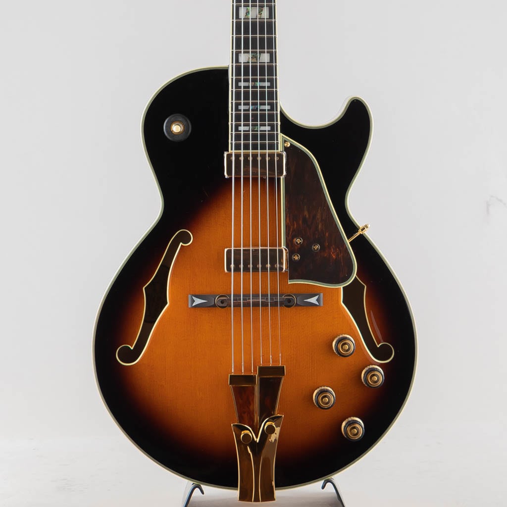 GB10 / Brown Sunburst