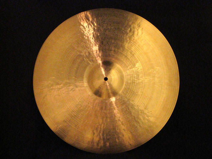 20" Tribute 1,916g