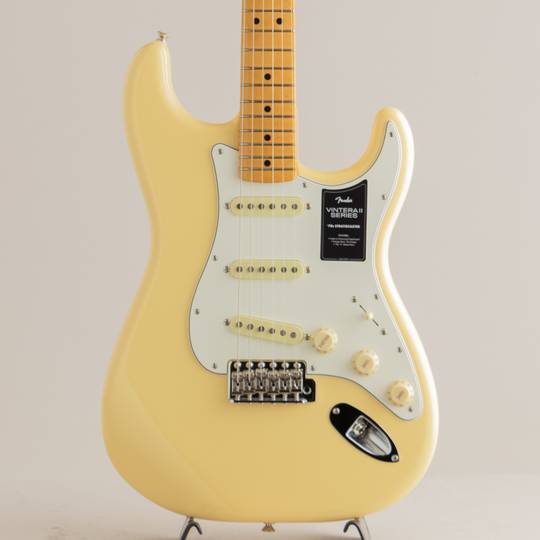 Vintera II '70s Stratocaster / Vintage White/M【S/N:MX23049661】