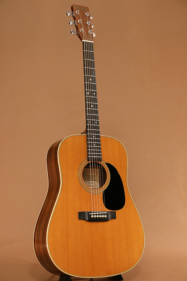 Martin D-28 ギター