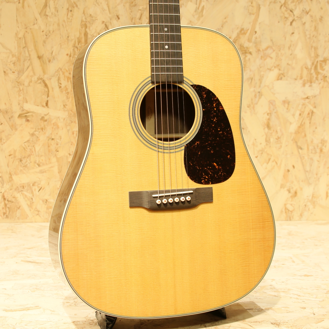 MARTIN Acoustic Guitar | 【MIKIGAKKI.COM】 総合TOP / 三木楽器 