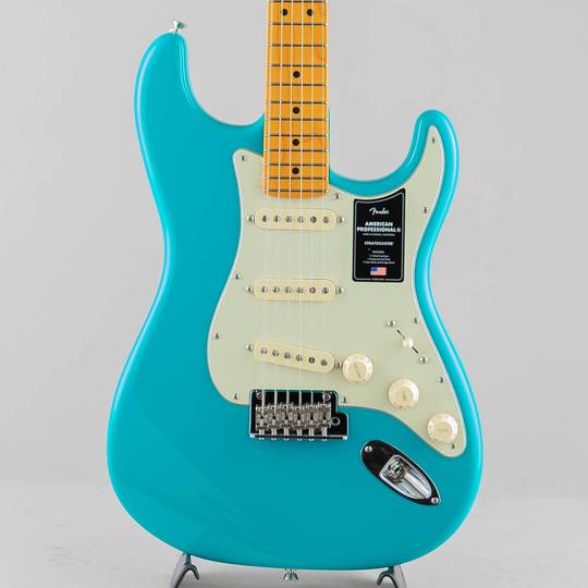 American Professional II Stratocaster/Miami Blue/M