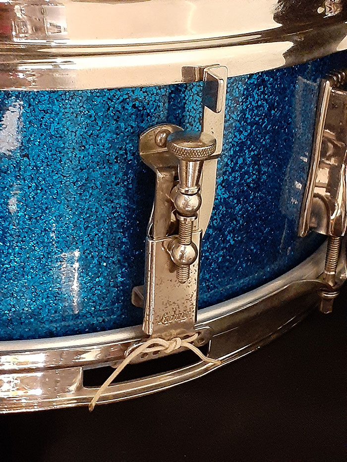 Ludwig 【VINTAGE】61' Pioneer Sparkling Blue Pearl 14×5.5 Nickel Over Brass Hoops ラディック サブ画像3