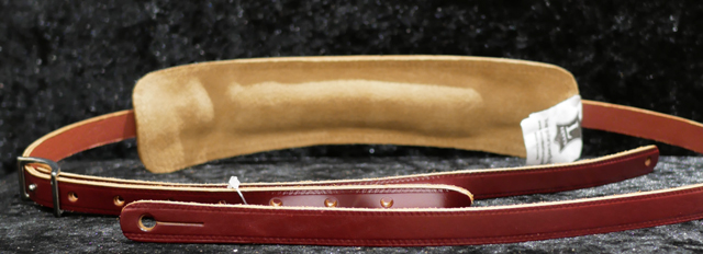 LEVY'S 5/8″ Wide Burgundy Veg-Tan Leather Guitar Strap. (M25-BRG) レヴィース サブ画像1