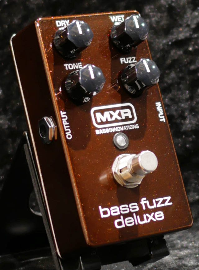MXR M84 Bass Fuzz Deluxe エムエックスアール