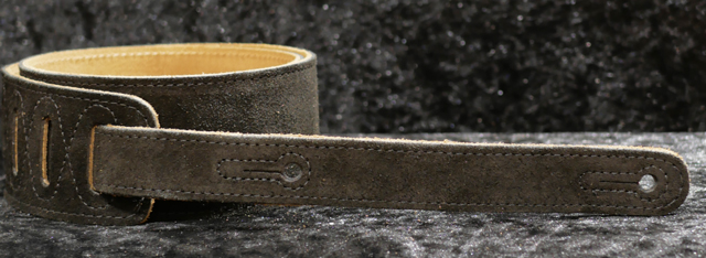 LEVY'S 2 1/2″Wide Suede Guitar Strap In Black. (MS26-BLK) 商品詳細