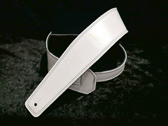 moody 2.5 Inch White/Black Leather Standard Tail
