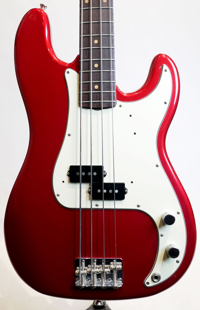 Olinto 4-String Bass in Candy Apple Red