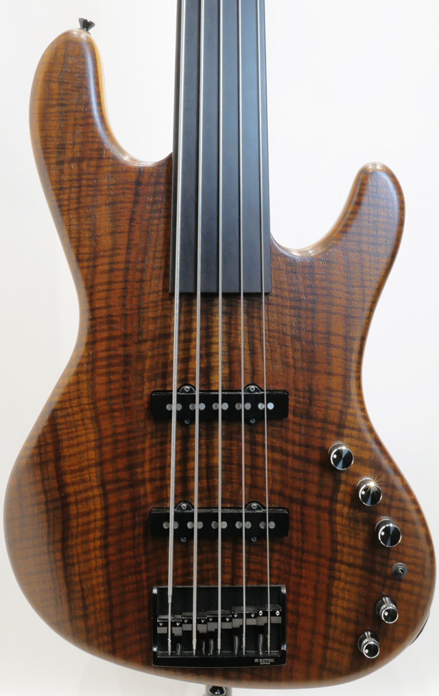 O.S Rhino 5st Fretless Walnut Top