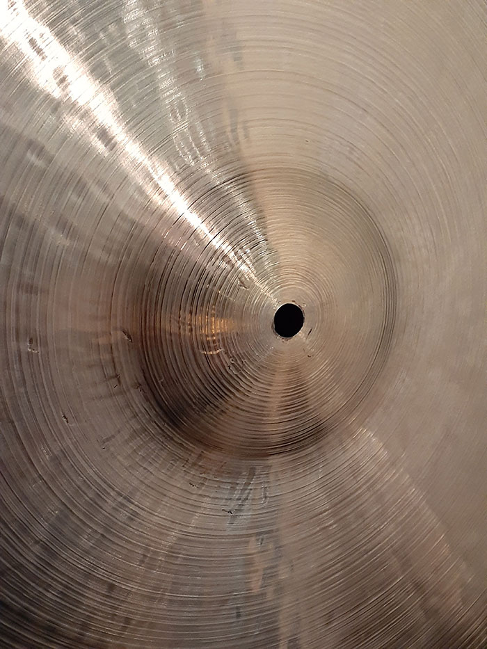 Cymbalsmith HYH 【Hand Crafted Cymbal】波（NAMI）19 1,665g シンバルスミス・ファンヨンハ サブ画像3