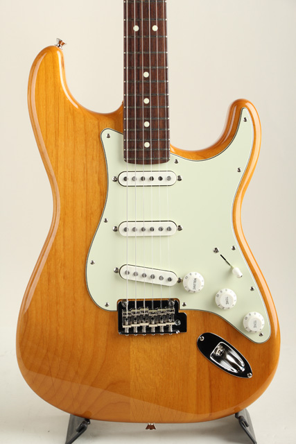 Made in Japan Hybrid II Stratocaster RW Vintage Natural