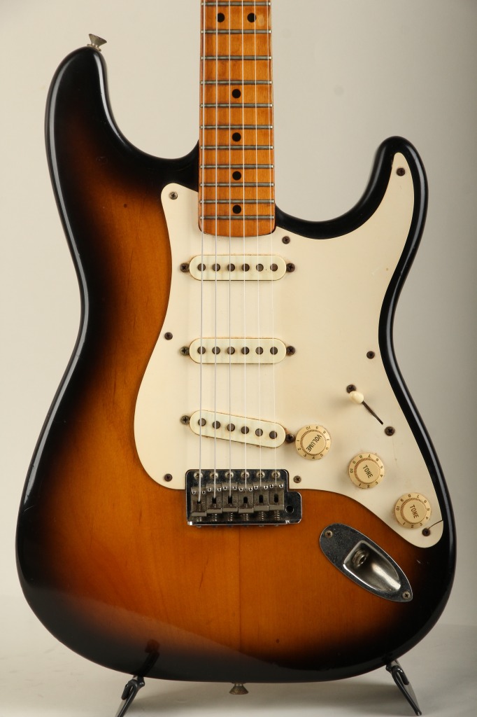 American Vintage 57 Stratocaster 2 Color Sunburst 1989