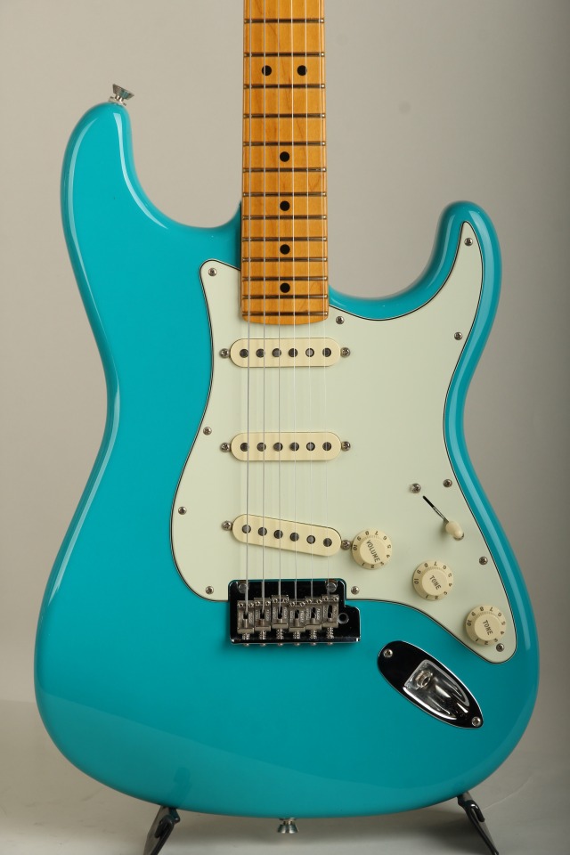  American Professional II Stratocaster Maple Fingerboard Miami Blue 2020