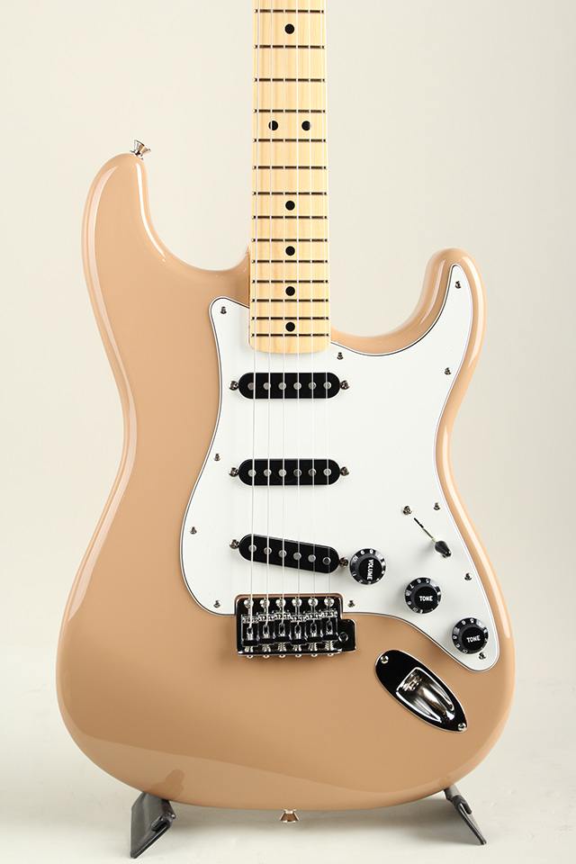 Made in Japan Limited International Color Stratocaster MN SAHARA TAUPE