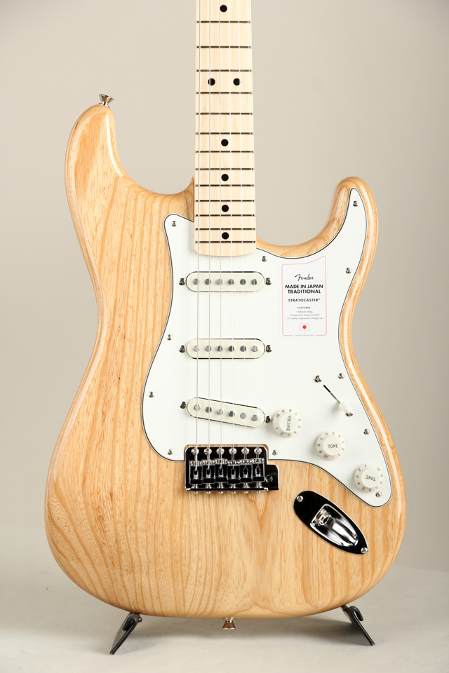 Made in Japan Traditional 70s Stratocaster Natural