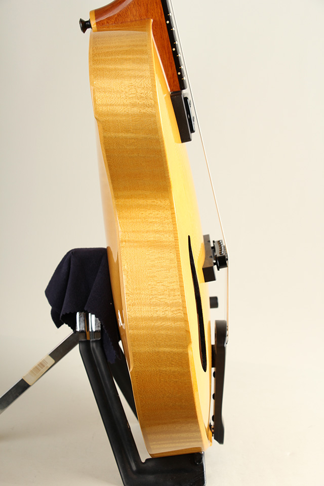 Victor Baker Guitars Model 15 Archtop 1 Pickup Natural ヴィクター ベイカー サブ画像5