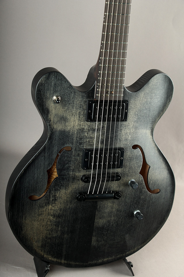 Victor Baker Guitars Model 35 Chambered Semi-hollow Black smoke stain with satin topcoat ヴィクター ベイカー サブ画像2