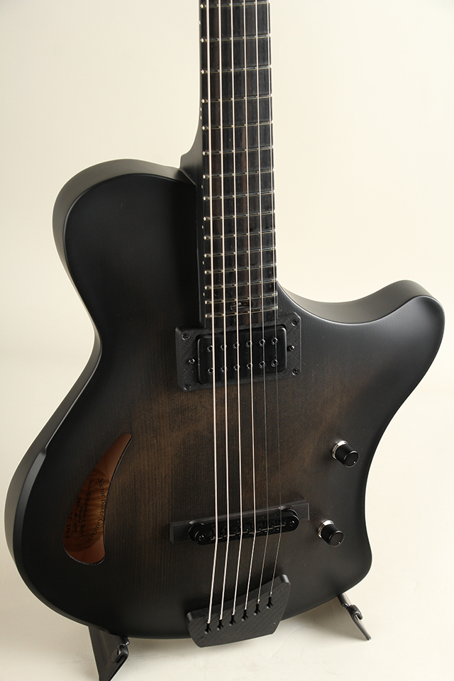 Victor Baker Guitars Ergonomic Semi hollow 1PU Black stain with satin topcoat ヴィクター ベイカー サブ画像2