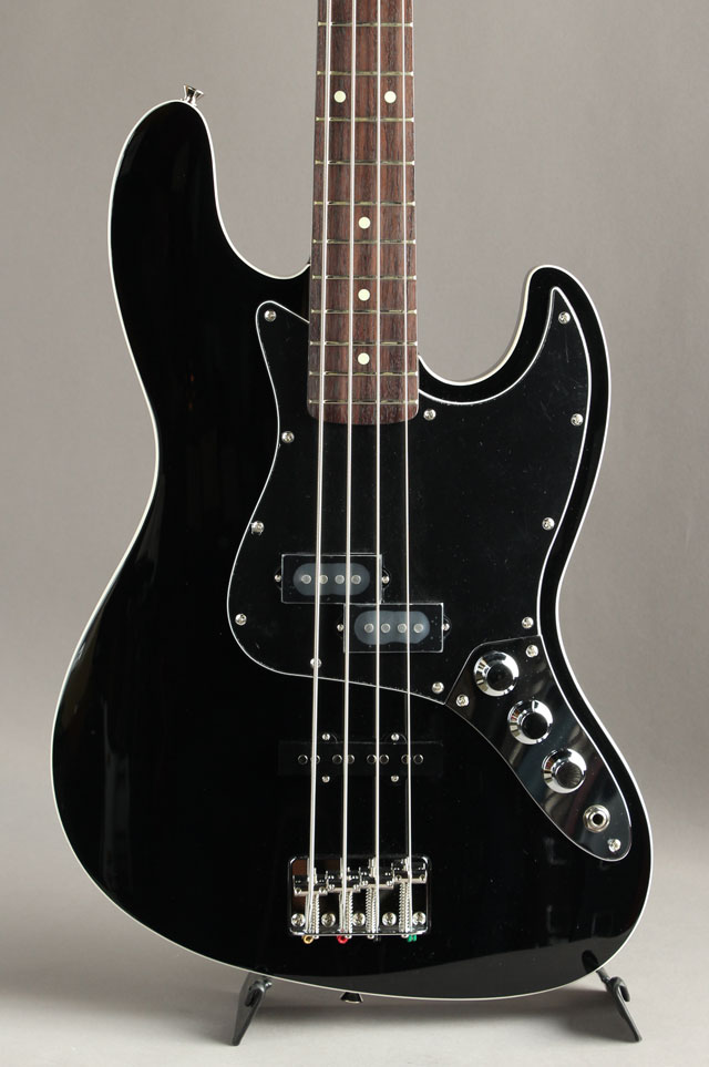 Made in Japan Aerodyne II Jazz Bass Black