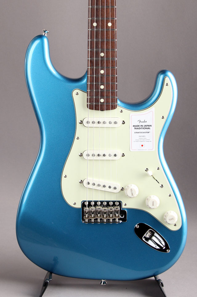 Made in Japan Traditional 60s Stratocaster Lake Placid Blue