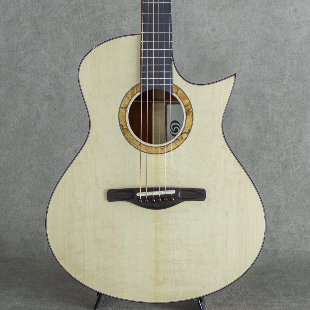 Model OM Cutaway "Sayla" Bearclaw German Spruce / Pernambuco