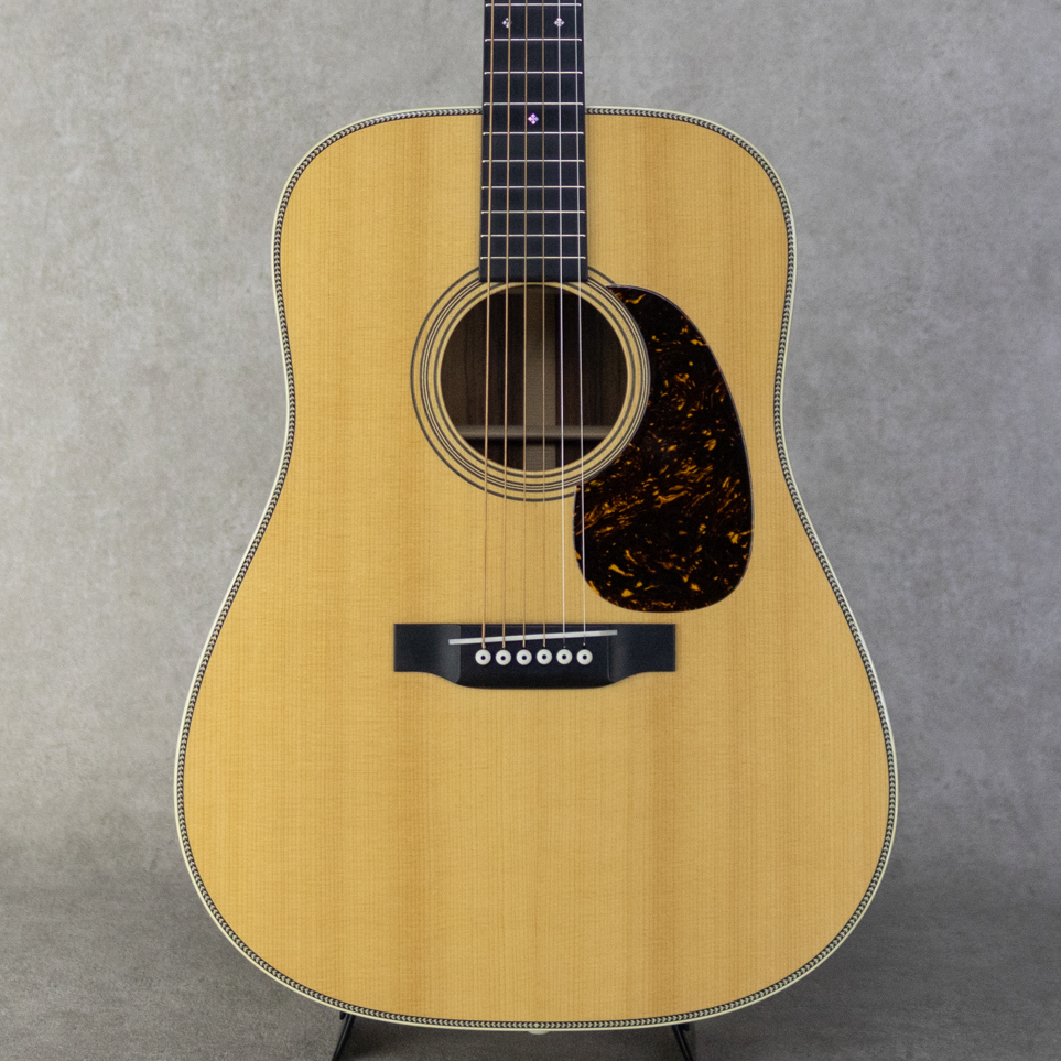 HD-280 G/M Custom German Spruce / Madagascar Rosewood