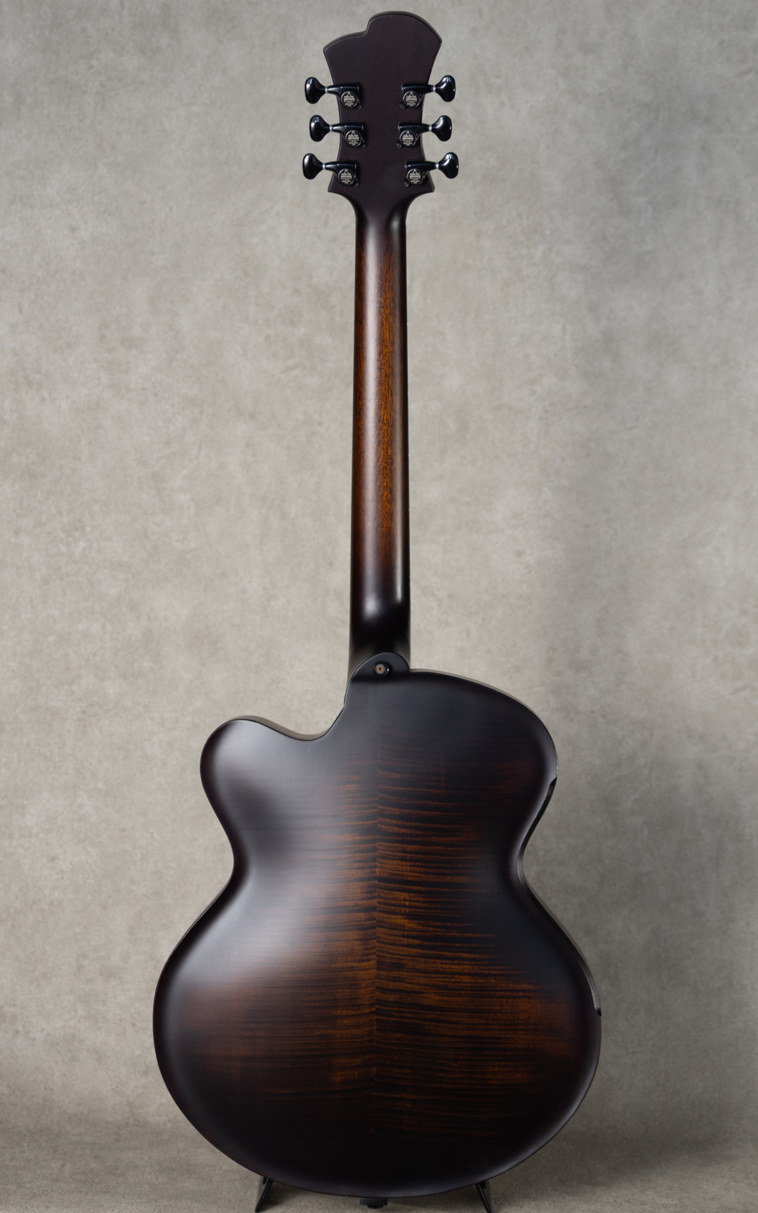 Victor Baker Guitars Model 15 Archtop Black smoke with satin topcoat S/N:687 ヴィクター ベイカー サブ画像3