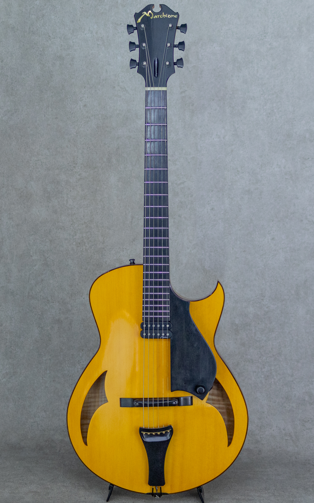 Marchione Guitars 15 inch Arch Top Natural マルキオーネ　ギターズ サブ画像1