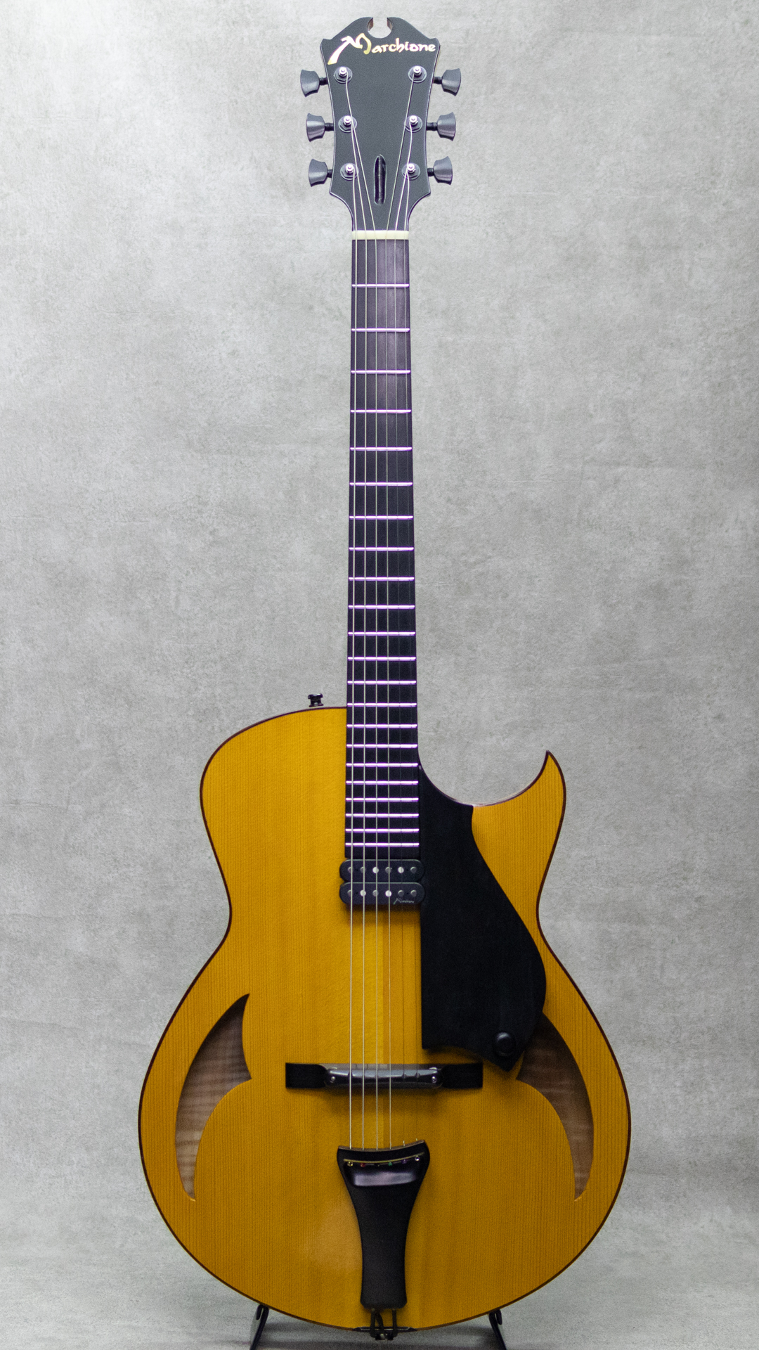 Marchione Guitars 15 inch Arch Top Natural マルキオーネ　ギターズ サブ画像1