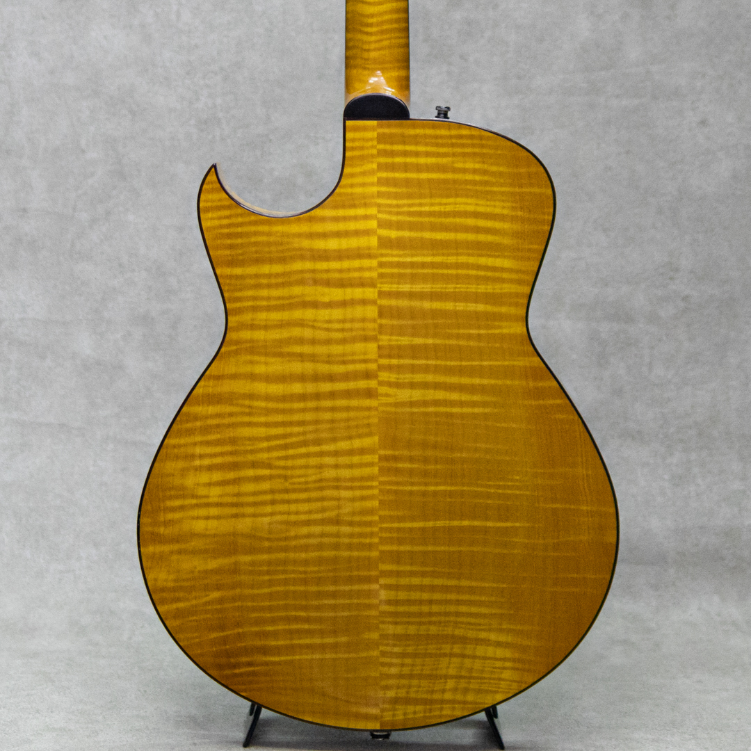 Marchione Guitars 15 inch Arch Top Natural マルキオーネ　ギターズ サブ画像2