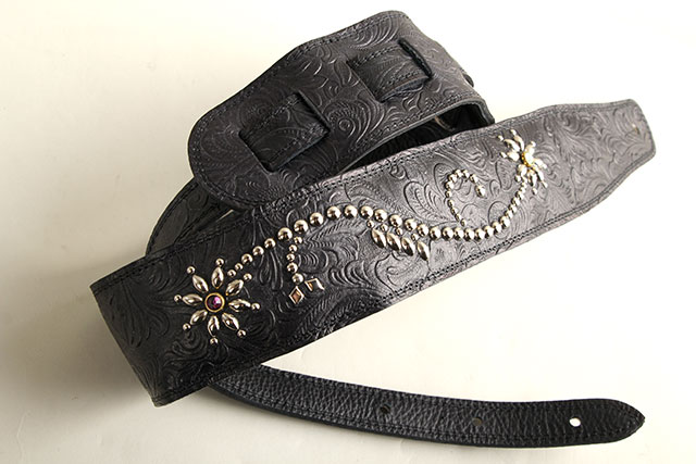 Studs Strap"Margaret" G-Premium Engrave Black
