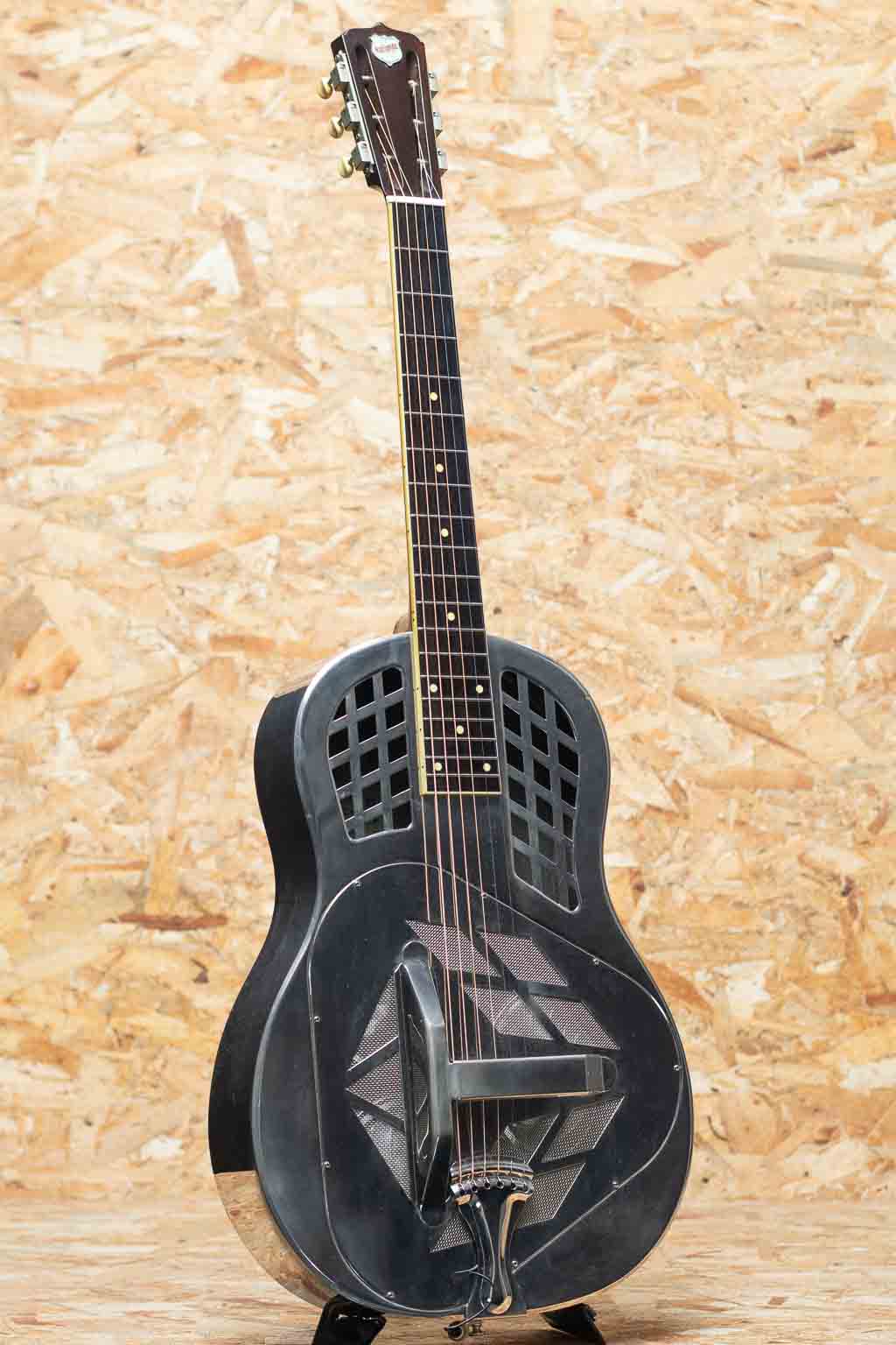 Style-1 Tricorn 1995